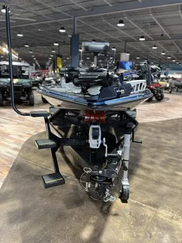 Slide: The Image of Phoenix Bass Boat 920 Elite 2024 - 3