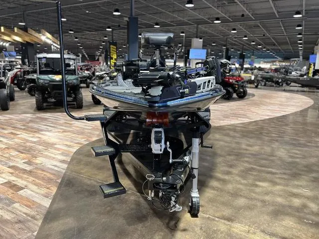 Slide: The Image of Phoenix Bass Boat 920 Elite 2024 - 4