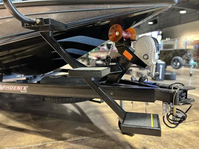 Slide: The Image of Phoenix Bass Boat 920 Elite 2024 - 7