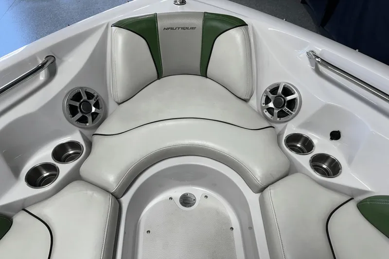 Slide: The Image of Nautique Super Air Nautique 210 2008 - 106