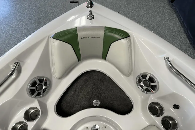 Slide: The Image of Nautique Super Air Nautique 210 2008 - 107
