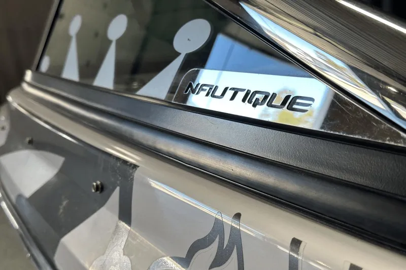 Slide: The Image of Nautique Super Air Nautique 210 2008 - 122
