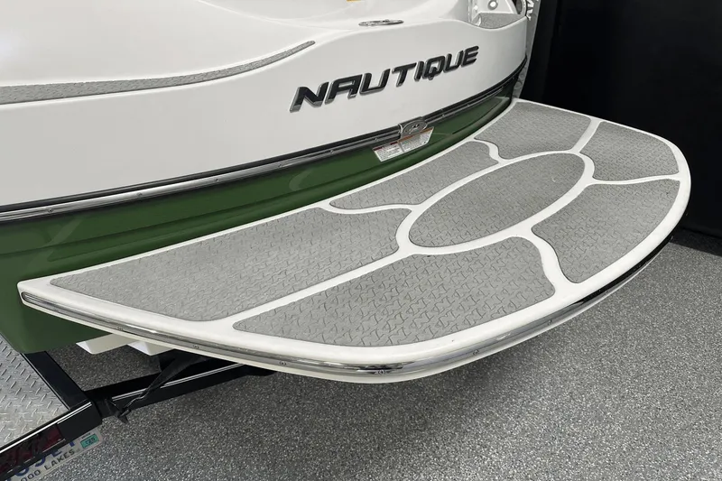 Slide: The Image of Nautique Super Air Nautique 210 2008 - 20
