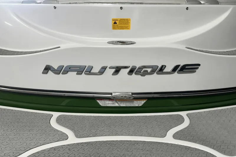 Slide: The Image of Nautique Super Air Nautique 210 2008 - 22