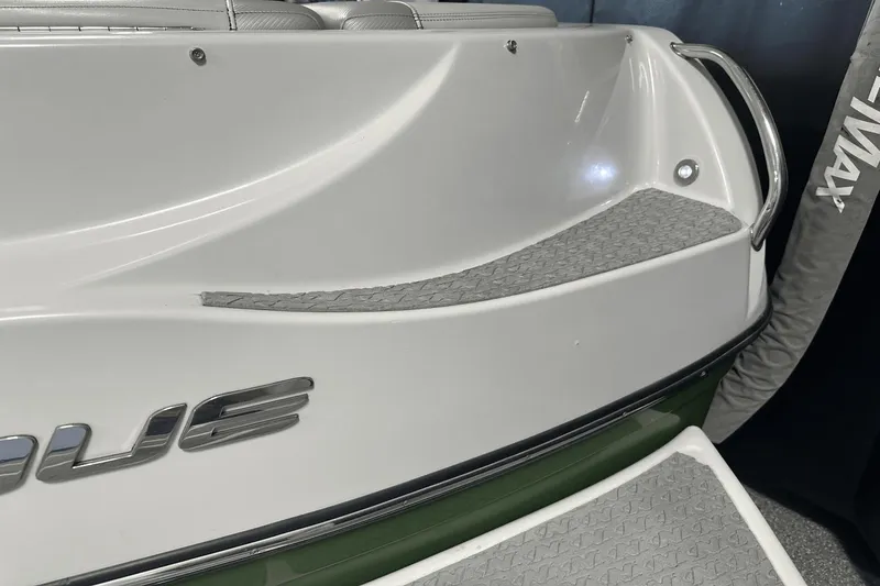 Slide: The Image of Nautique Super Air Nautique 210 2008 - 25