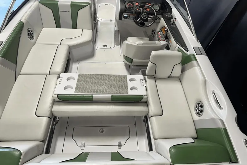 Slide: The Image of Nautique Super Air Nautique 210 2008 - 45