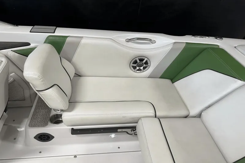 Slide: The Image of Nautique Super Air Nautique 210 2008 - 46