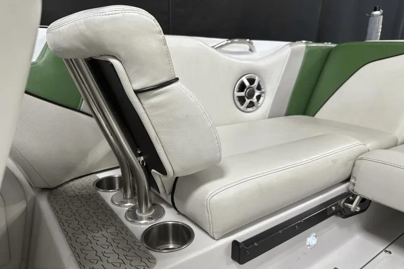 Slide: The Image of Nautique Super Air Nautique 210 2008 - 47