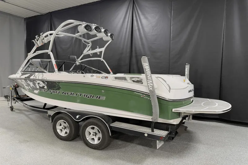 Slide: The Image of Nautique Super Air Nautique 210 2008 - 5