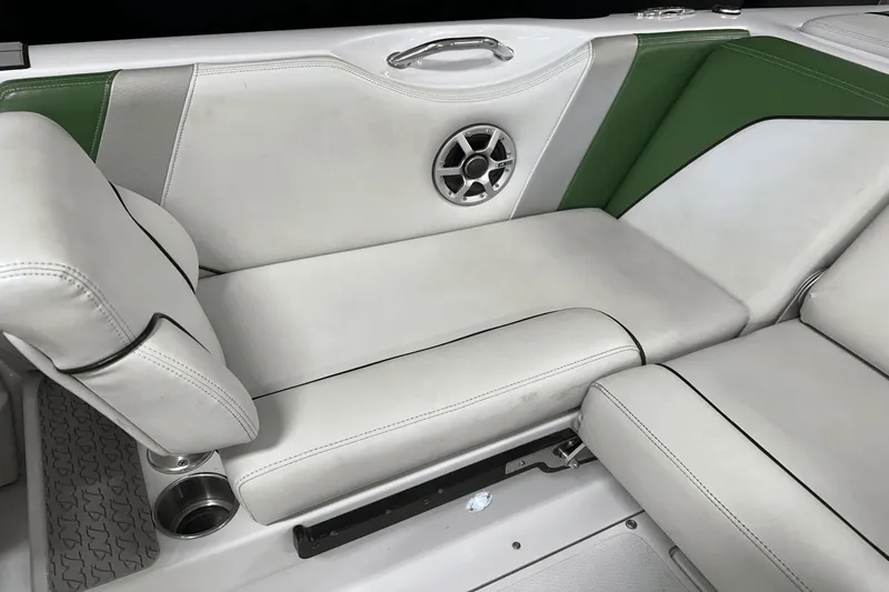 Slide: The Image of Nautique Super Air Nautique 210 2008 - 50