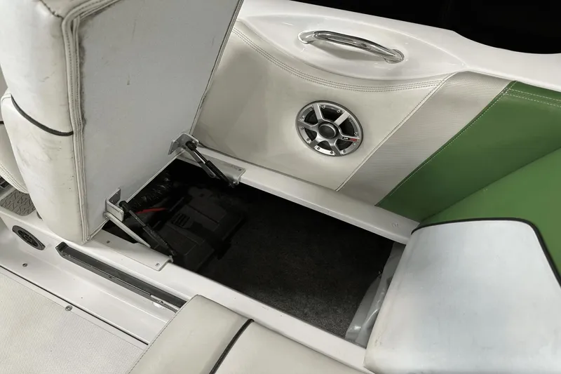 Slide: The Image of Nautique Super Air Nautique 210 2008 - 51