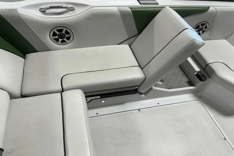 Slide: The Image of Nautique Super Air Nautique 210 2008 - 56
