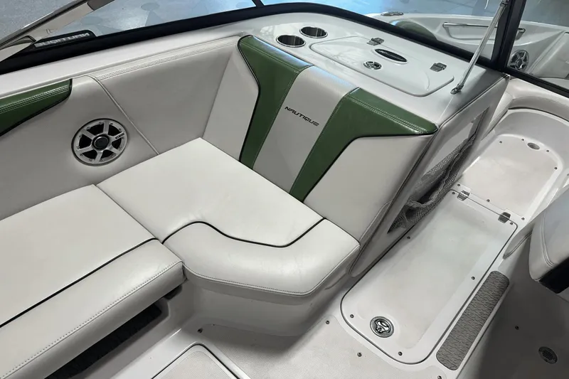 Slide: The Image of Nautique Super Air Nautique 210 2008 - 62