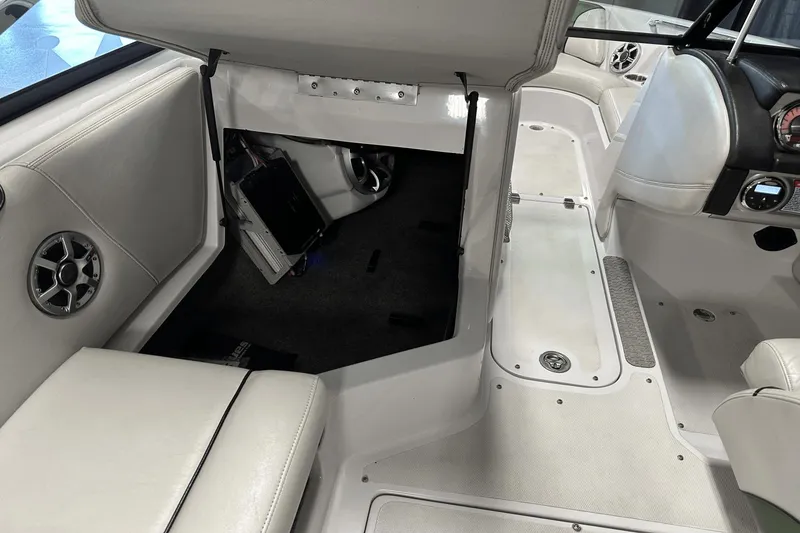 Slide: The Image of Nautique Super Air Nautique 210 2008 - 63