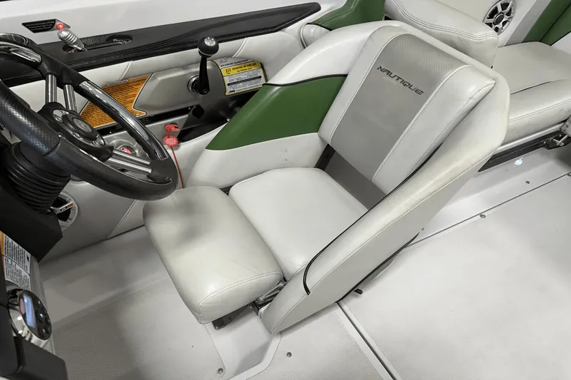 Slide: The Image of Nautique Super Air Nautique 210 2008 - 73