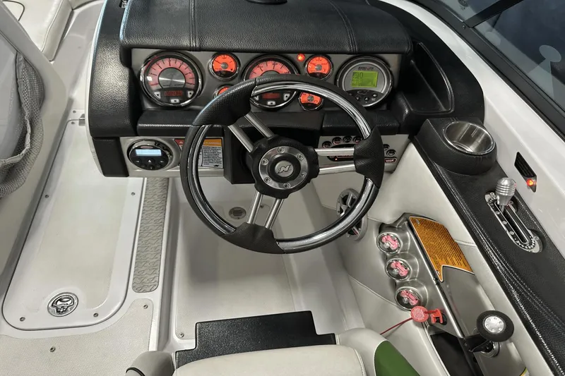 Slide: The Image of Nautique Super Air Nautique 210 2008 - 85