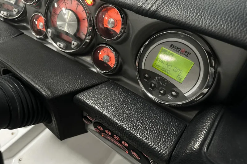 Slide: The Image of Nautique Super Air Nautique 210 2008 - 90