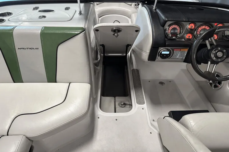 Slide: The Image of Nautique Super Air Nautique 210 2008 - 96