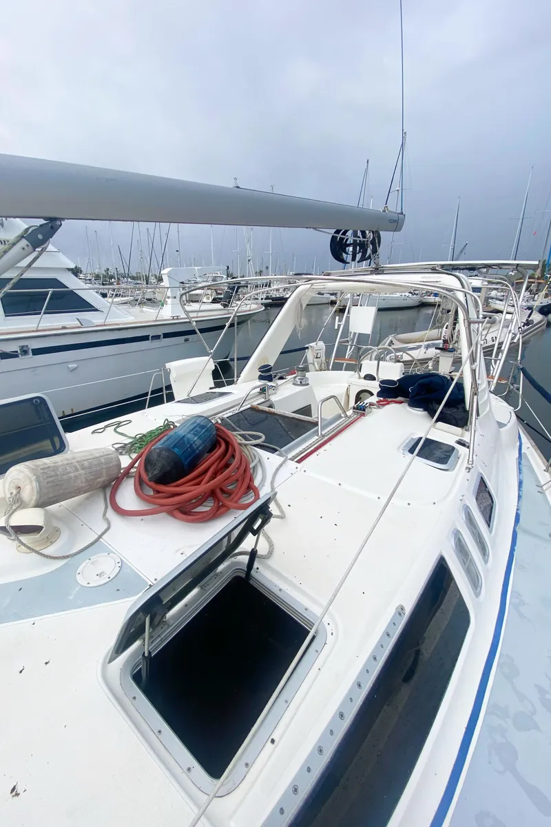 Slide: The Image of Hunter 430 1997 - 54