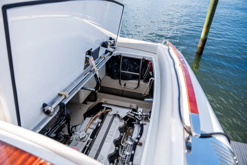 Slide: The Image of Riva 33' Aquariva 2012 - 37