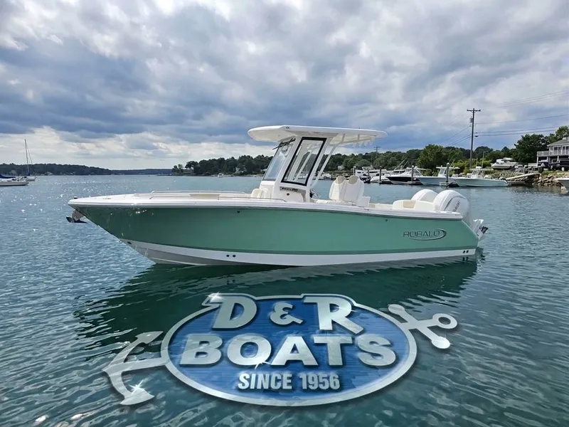 The Image of Robalo R252 Explorer 2027 - 0