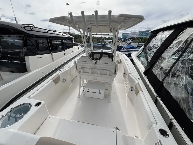 Slide: The Image of Robalo R252 Explorer 2027 - 2