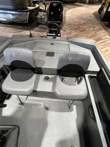 Slide: The Image of Excel 1860 Stalker SC 2024 - 14