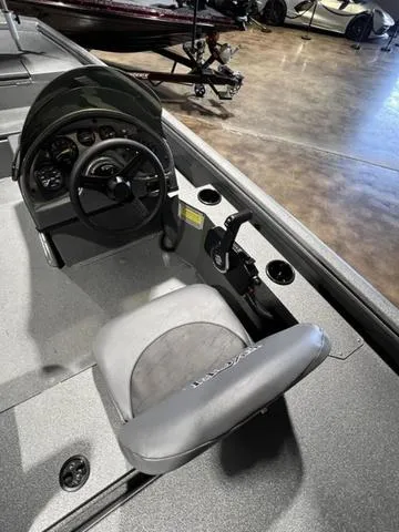 Slide: The Image of Excel 1860 Stalker SC 2024 - 8