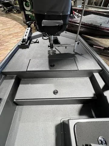 Slide: The Image of Excel 1860 Stalker SC 2024 - 9