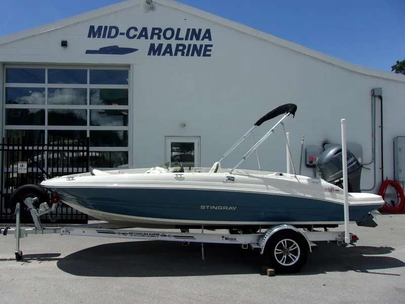 Slide: The Image of Stingray 182 SC 2024 - 18