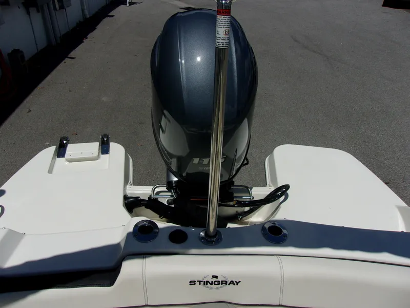 Slide: The Image of Stingray 182 SC 2024 - 20