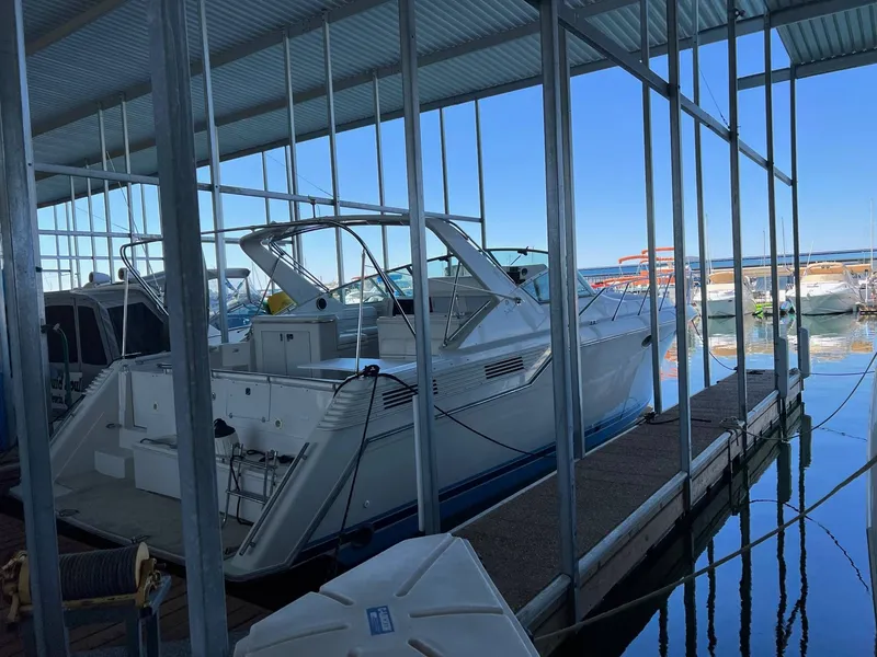 Slide: The Image of Wellcraft 43 Portofino 1991 - 7