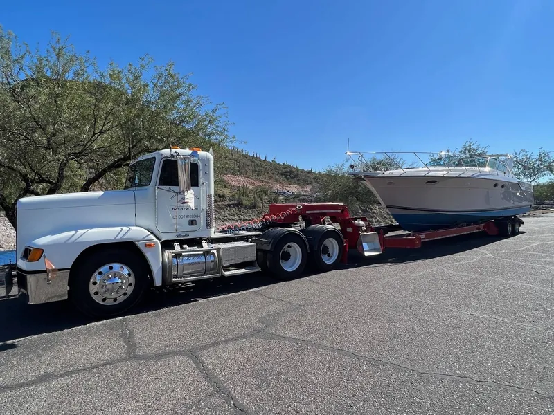 Slide: The Image of Wellcraft 43 Portofino 1991 - 8