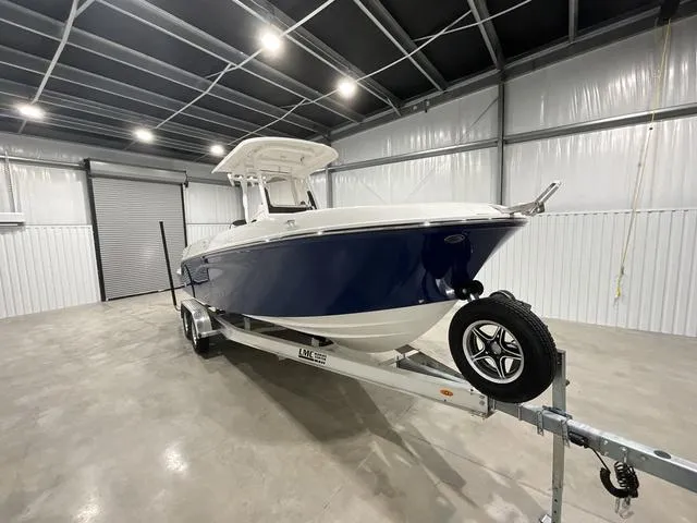 Slide: The Image of Bayliner Trophy T24CC 2024 - 4