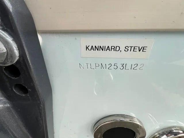 Slide: The Image of 2022 Grady-White Freedom 215 boat with serial number NTLP M253 L122. - 28