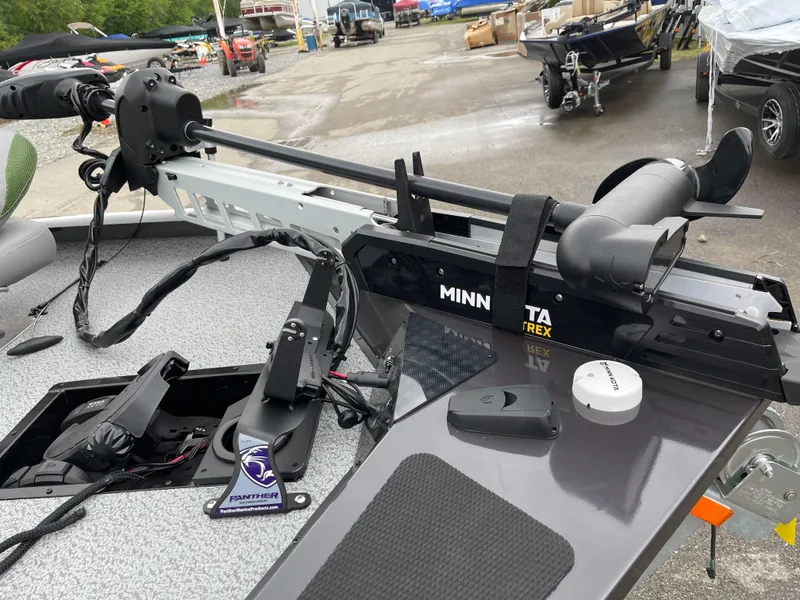Slide: The Image of 2024 G3 Sportsman 1810 PFX boat with Minn Kota trolling motor. - 5