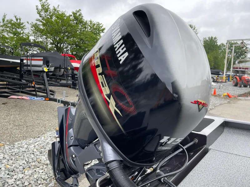 Slide: The Image of 2024 G3 Sportsman 1810 PFX with Yamaha VMAX outboard motor. - 7