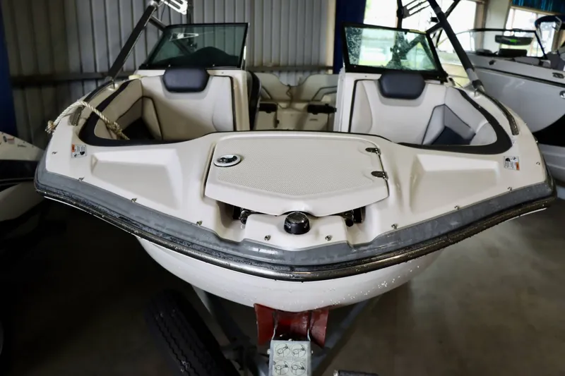 Slide: The Image of Yamaha 212X 2015 - 6