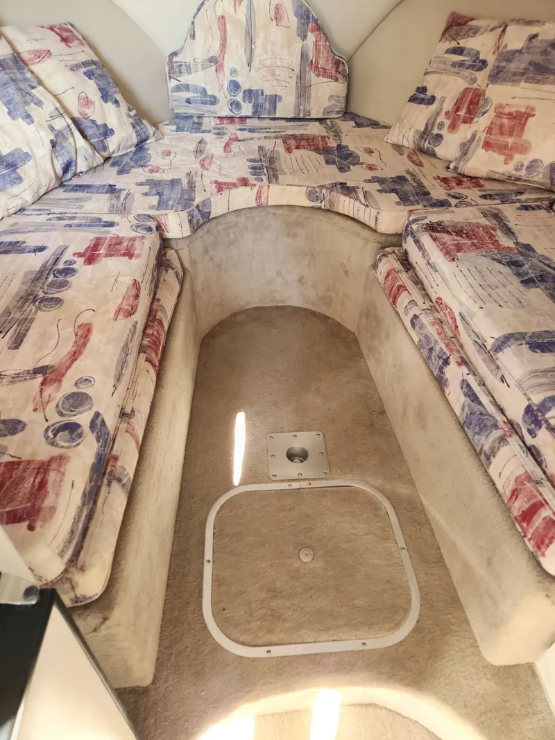 Slide: The Image of Crownline Boats 268 CR7.4 L 1998 - 13