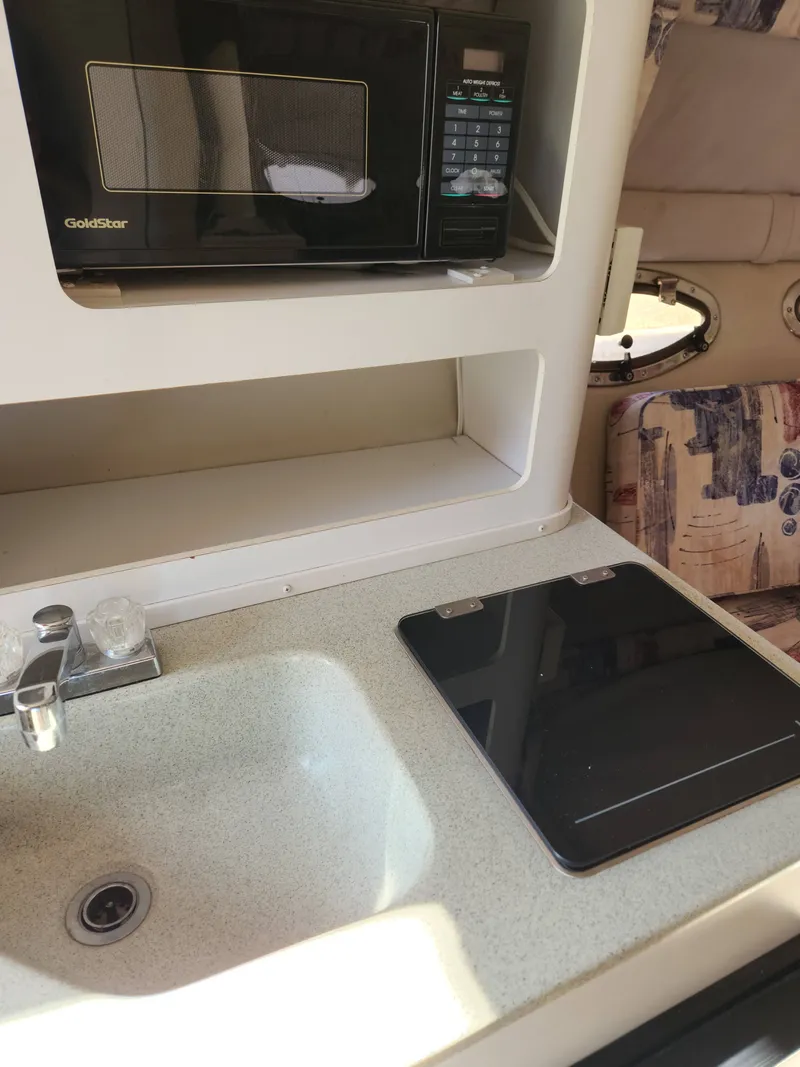 Slide: The Image of Crownline Boats 268 CR7.4 L 1998 - 5