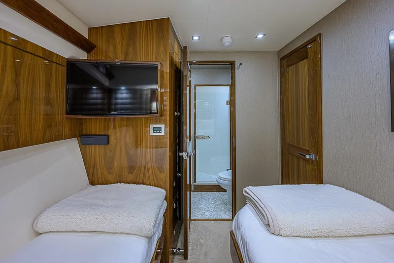 Slide: The Image of Viking 92 Sky Bridge 2018 - 69