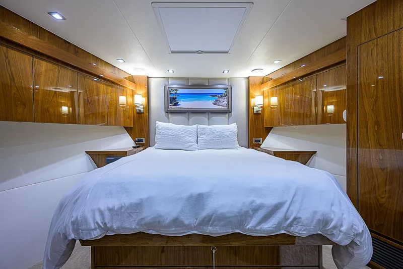 Slide: The Image of Viking 92 Sky Bridge 2018 - 80
