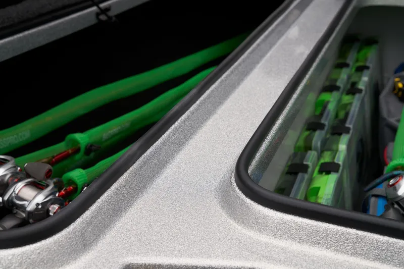 Slide: The Image of Triton 21XP Patriot 2024 - 30