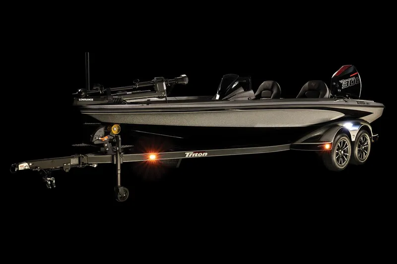 Slide: The Image of Triton 21XP Patriot 2024 - 96