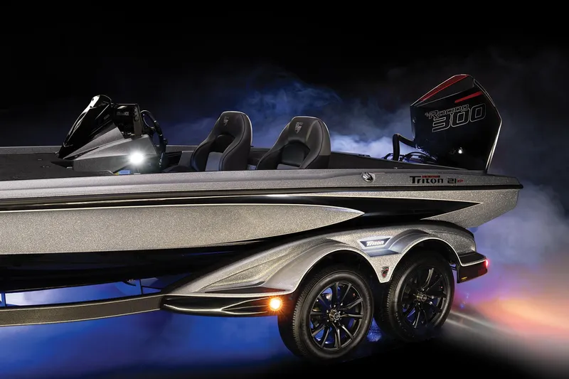 Slide: The Image of Triton 21XP Patriot 2024 - 99