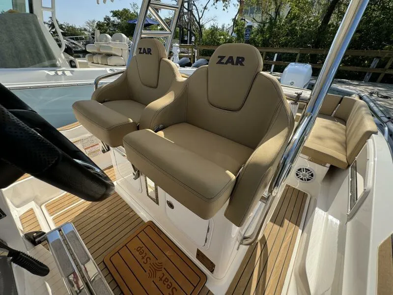 Slide: The Image of Helm Seating - 18