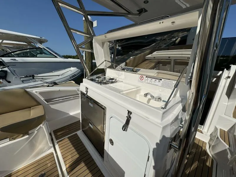 Slide: The Image of Cockpit - 32