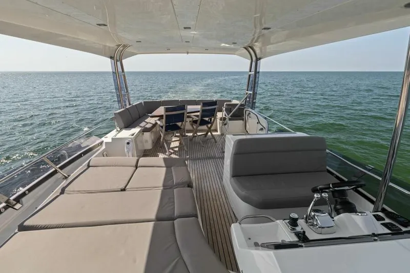 Slide: The Image of Flybridge - 37