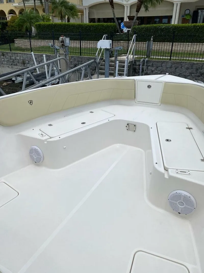 Slide: The Image of Century 3200 Center Console 2020 - 4