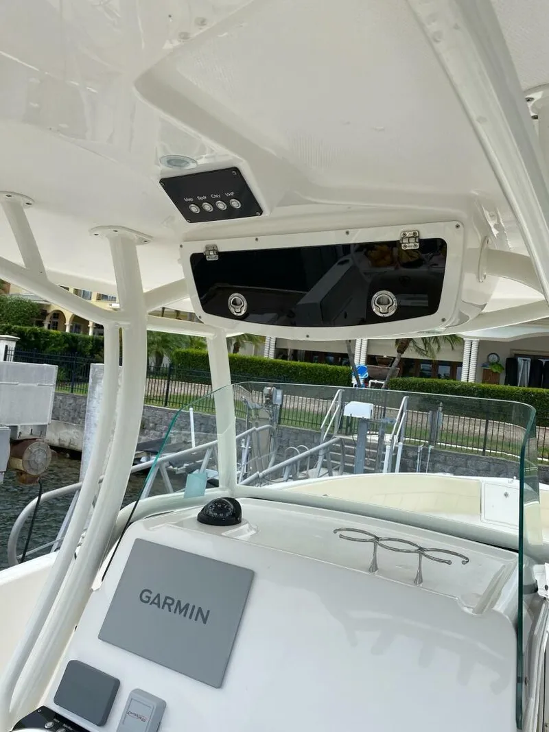 Slide: The Image of Century 3200 Center Console 2020 - 6